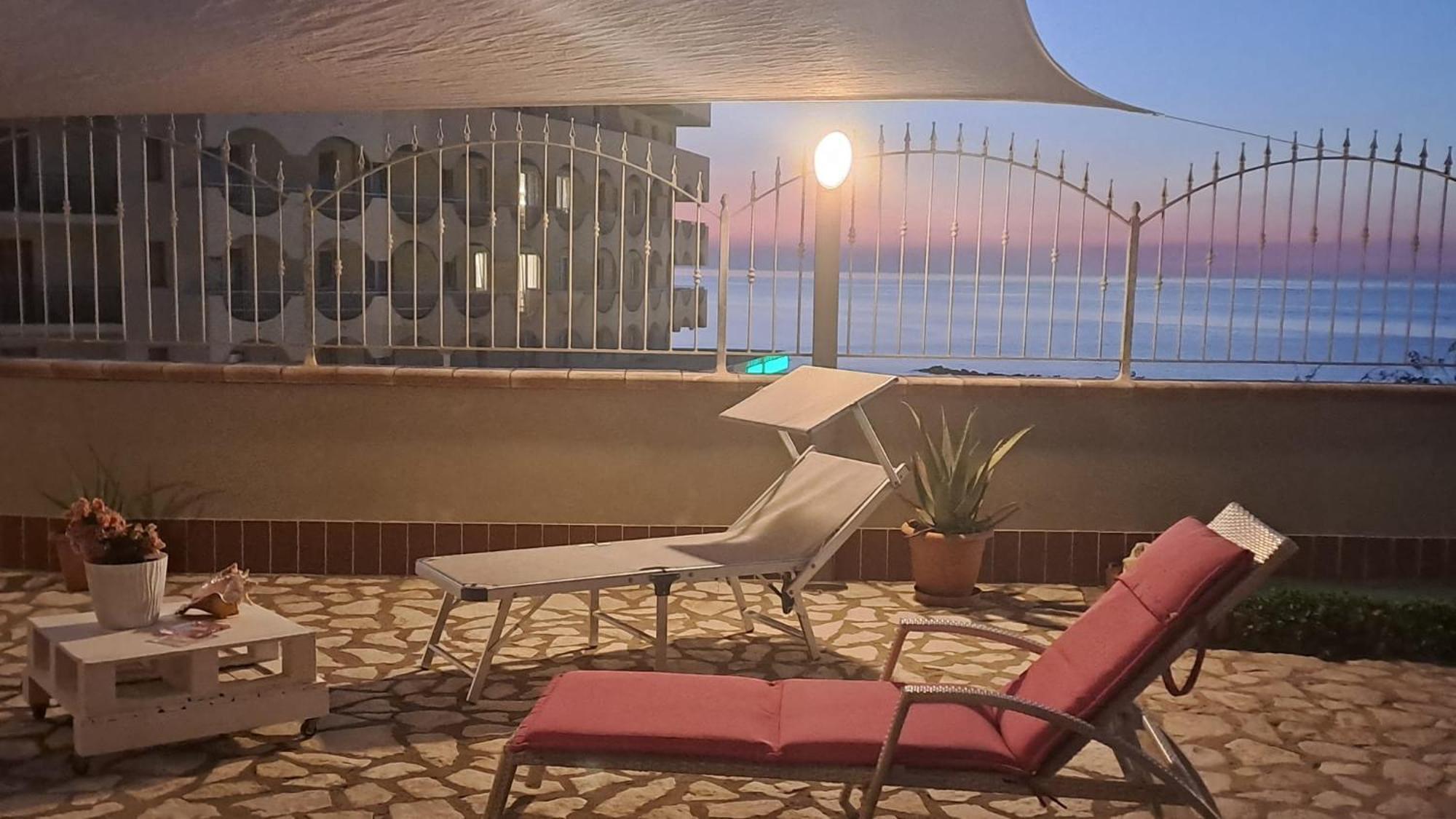 Tramonto Sul Mare Bed & Breakfast Termoli Exterior foto